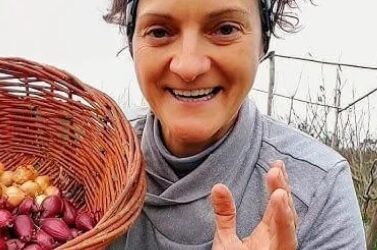 @nuskachousa “O que sementas en horta chan, florece no teu benestar”